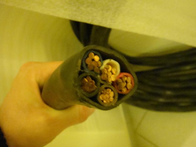 куплю КАБЕЛЬ И  ЛОМ КАБЕЛЯ, НЕЛИКВИДЫ. дорого!