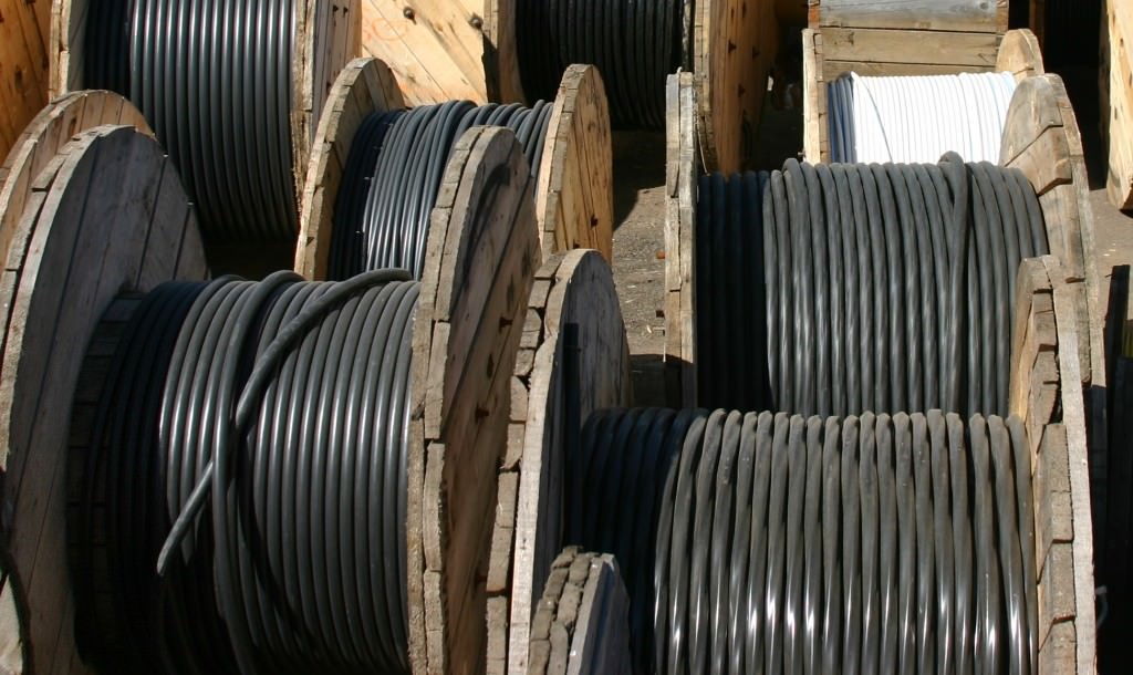 Куплю кабель с хранения. неликвид.